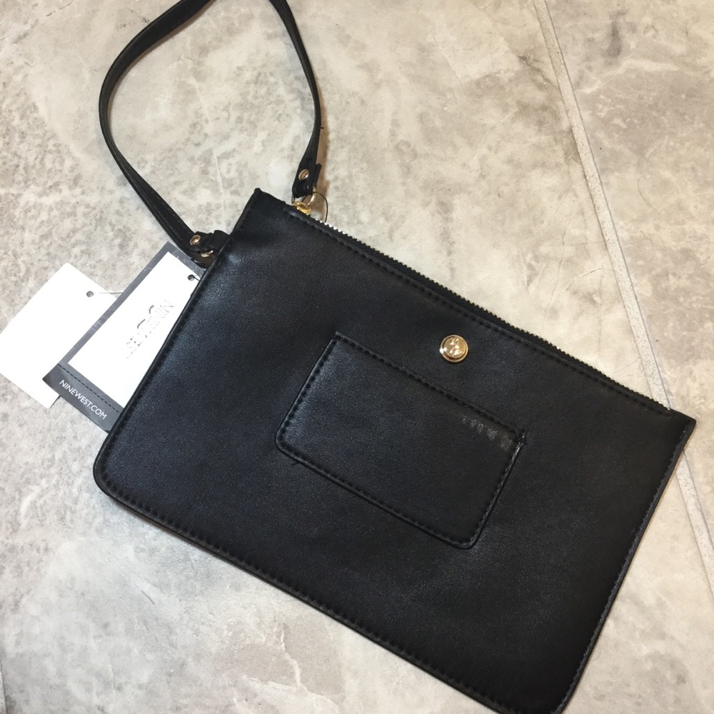 Nine West Table Treasures Black Wristlet - Picture 1 of 5
